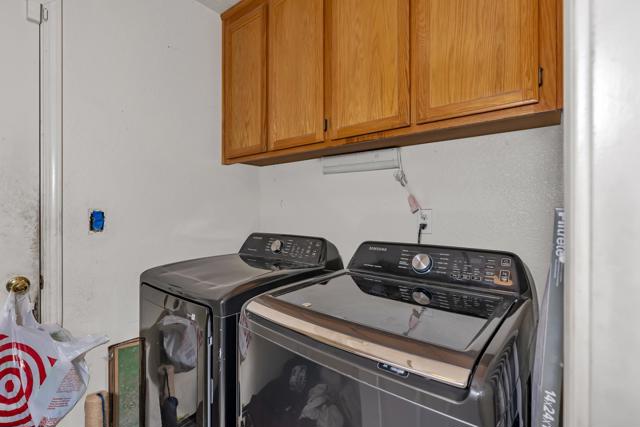 1928 Davis Drive, Los Banos CA: https://media.crmls.org/mediaz/61db577e-62bd-43ed-b491-b61799de0e75.jpg