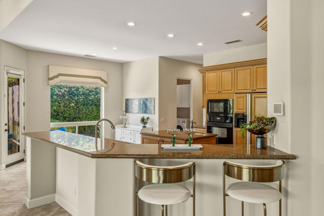10 Porto Cielo Court, Rancho Mirage, CA 92270