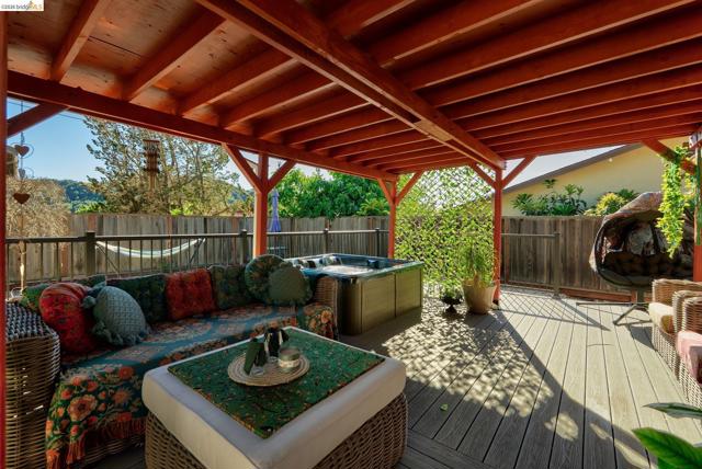 Image 34 of 47 For 2651 Tamalpais Dr