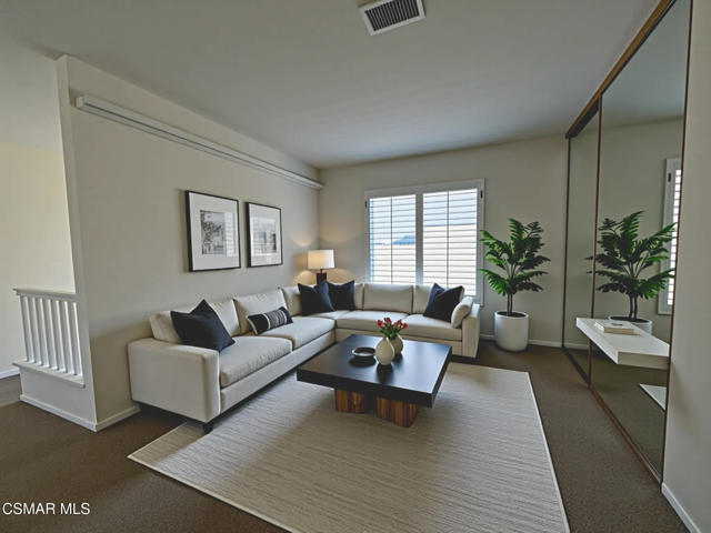 1755 Empty Saddle Road, Simi Valley CA: https://media.crmls.org/mediaz/61dc4754-53b9-4f76-8233-4da7b1caa019.jpg