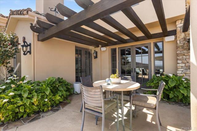 18320 VIA AMBIENTE, Rancho Santa Fe CA: https://media.crmls.org/mediaz/61dc73cb-3e8f-49d5-af89-45c9abb5381a.jpg