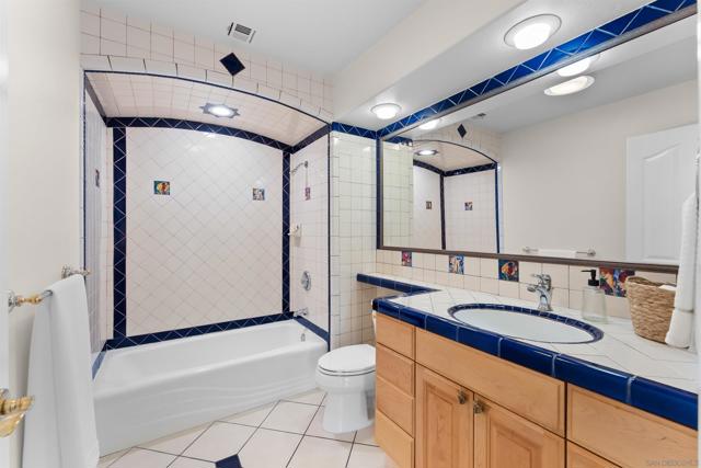 Image 28 of 45 For 5028 Collier Avenue