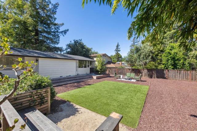 2047 Sharon Road, Menlo Park CA: https://media.crmls.org/mediaz/61dcc9fb-810a-4ed3-86ae-67d26d7f4099.jpg
