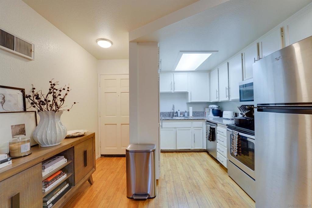 2909 Keats Street - photo 6