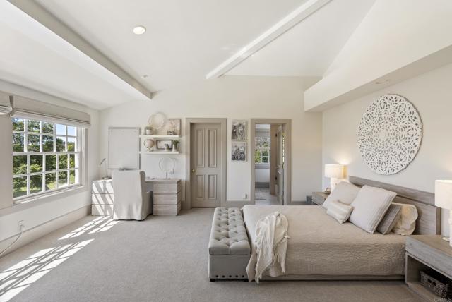 Detail Gallery Image 19 of 27 For 17309 via De Fortuna, Rancho Santa Fe,  CA 92067 - 6 Beds | 6/1 Baths