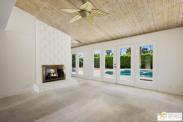 5111 E Bobolink Lane, Palm Springs CA: https://media.crmls.org/mediaz/61ddaec3-e7f6-4f20-b72f-41f96693e95f.jpg