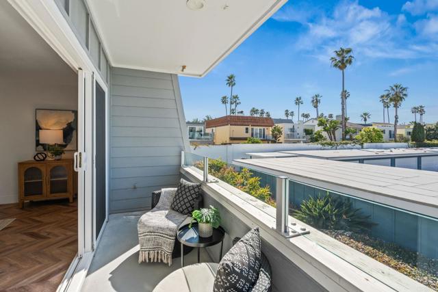 Detail Gallery Image 16 of 52 For 90 Montego Ct, Coronado,  CA 92118 - 2 Beds | 2/1 Baths