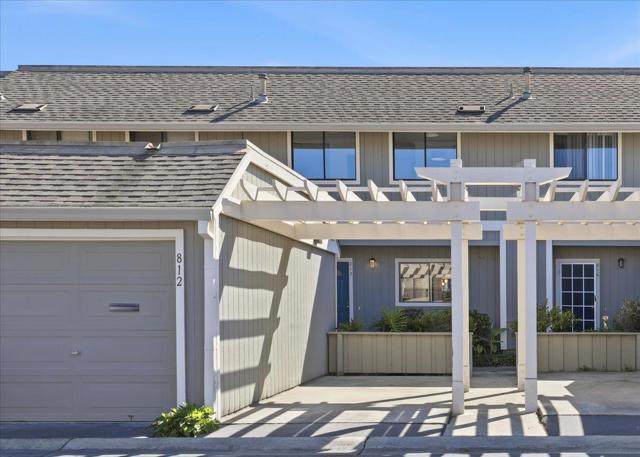 812 Ram Lane, Foster City CA: https://media.crmls.org/mediaz/61df7528-b12b-42bc-87c7-c1ebf874c4bb.jpg