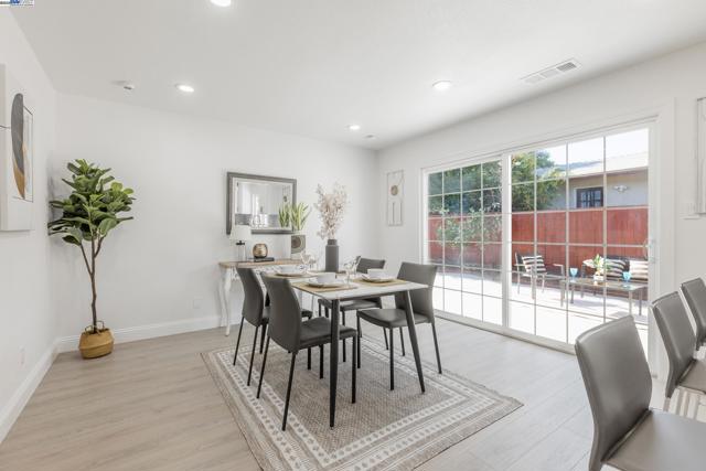 766 Joyce St, Livermore CA: https://media.crmls.org/mediaz/61dfa8c2-7427-484b-9c33-01d2a9592842.jpg