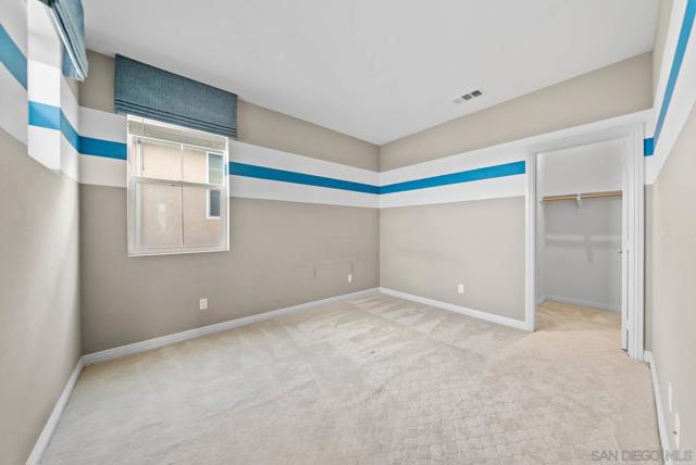 1797 Santa Christina Ave, Chula Vista CA: https://media.crmls.org/mediaz/61dfcb51-57fb-462b-ac4f-e30165ccb5a1.jpg