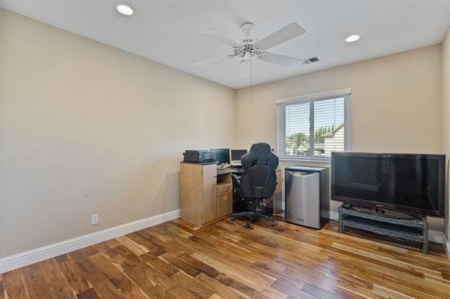 2421 Valley View Road, Hollister CA: https://media.crmls.org/mediaz/61e08842-78b9-4e86-8ea5-85c5d63125fa.jpg
