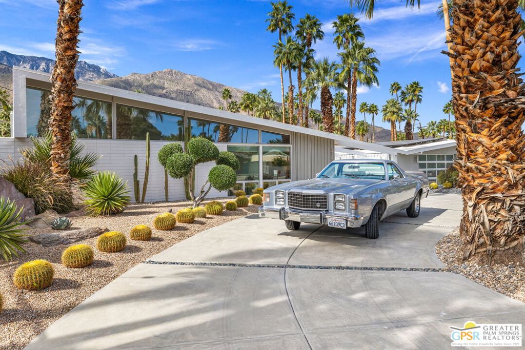 1877 S Navajo Drive