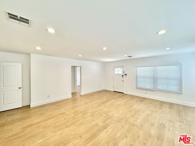 5937 Ranchito, Los Angeles CA: https://media.crmls.org/mediaz/61e2d108-3a68-4253-9be5-766190c48608.jpg