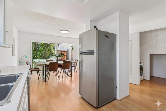 Detail Gallery Image 10 of 45 For 201 4th St a & B,  Encinitas,  CA 92024 - 5 Beds | 3/1 Baths