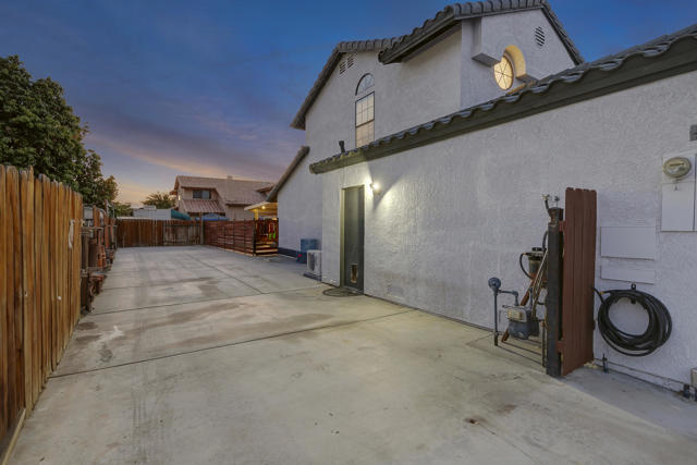 45587 Indian River Rd Road, Indio CA: https://media.crmls.org/mediaz/61e3f652-646b-4c25-bfd3-1d3f9546b8f4.jpg