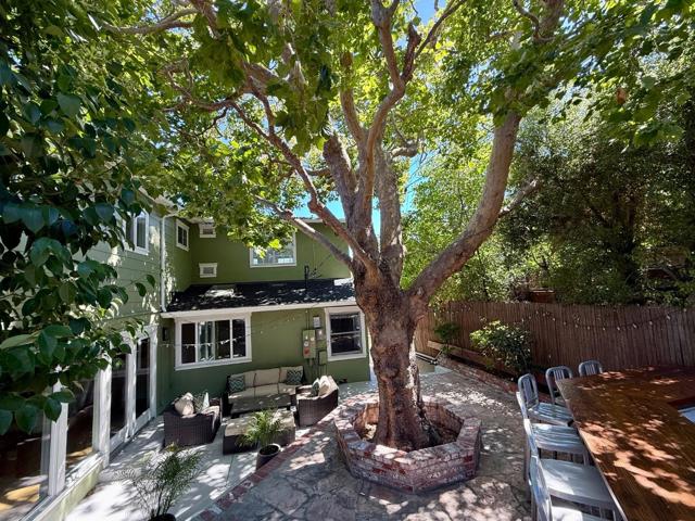 1082 Lupin Way, San Carlos CA: https://media.crmls.org/mediaz/61e45a24-bd2e-4859-b678-bf71a756cfc8.jpg