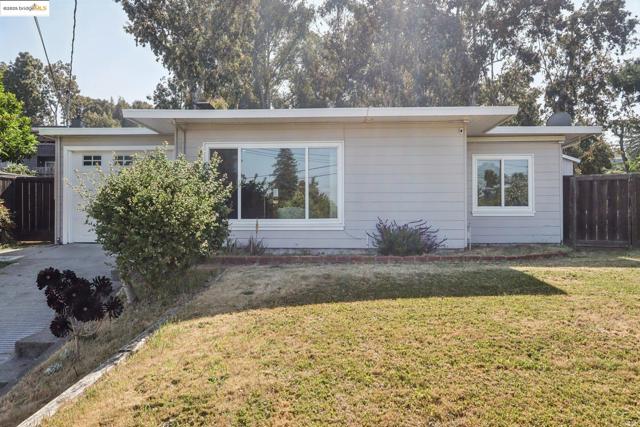 22882 Upland Way, Hayward CA: https://media.crmls.org/mediaz/61e46460-4c54-48b6-bf3b-ce36076a349d.jpg