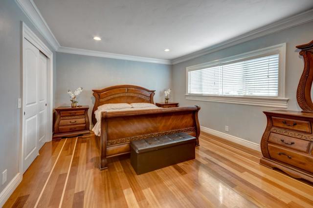 895 Greenwich Drive, Gilroy CA: https://media.crmls.org/mediaz/61e4b03d-7670-40d1-9e6d-62da979c9b5c.jpg