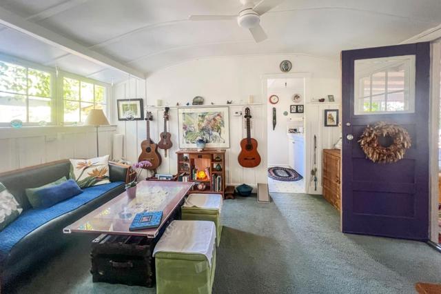 125 Lowell Avenue, Palo Alto CA: https://media.crmls.org/mediaz/61e4c76e-8aab-4b95-b83e-c868a0a9f070.jpg