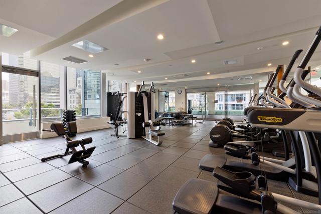 1388 Kettner Blvd, San Diego CA: https://media.crmls.org/mediaz/61e4d6c0-f44c-43c6-8cab-827170ebb50c.jpg