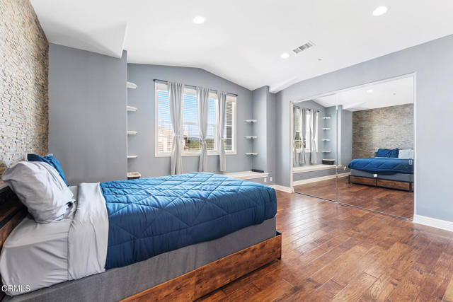 12428 Palmer Drive, Moorpark CA: https://media.crmls.org/mediaz/61e51e5c-2700-4a88-b4e1-d74d59fe3555.jpg