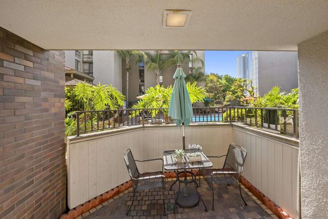 750 State St, San Diego CA: https://media.crmls.org/mediaz/61e59b6b-cc9f-4ff7-a579-7af9e06b74df.jpg