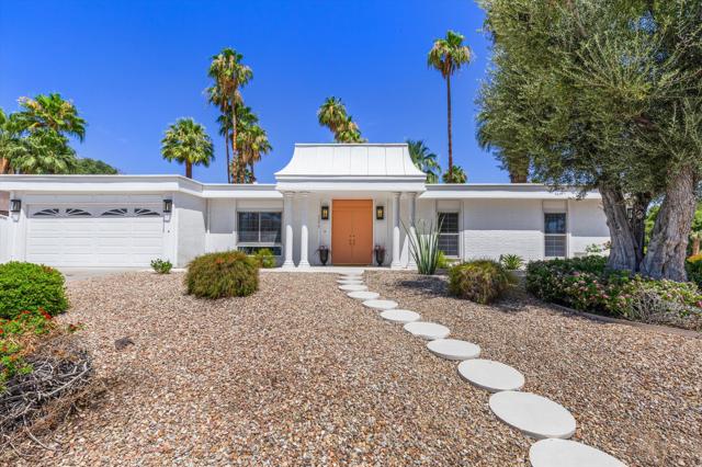 1177 S Farrell Drive, Palm Springs CA: https://media.crmls.org/mediaz/61e5ffd9-af4b-4fc8-843a-3830db83f067.jpg