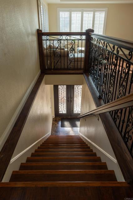 Detail Gallery Image 3 of 46 For 1657 Coronado Ave, Spring Valley,  CA 91977 - 5 Beds | 3/1 Baths