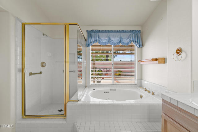 712 Rosebud Drive, Oxnard CA: https://media.crmls.org/mediaz/61e6c069-d0cf-4a80-9713-ee9cfb4d93f3.jpg