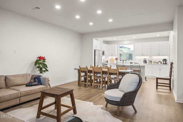 Detail Gallery Image 14 of 55 For 745 Winchester Dr, Oxnard,  CA 93036 - 4 Beds | 3/1 Baths