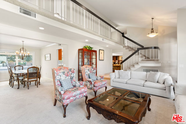 17992 Huntington Circle, Villa Park CA: https://media.crmls.org/mediaz/61e736a5-69d6-4ae2-9868-43bbcbc9bf14.jpg