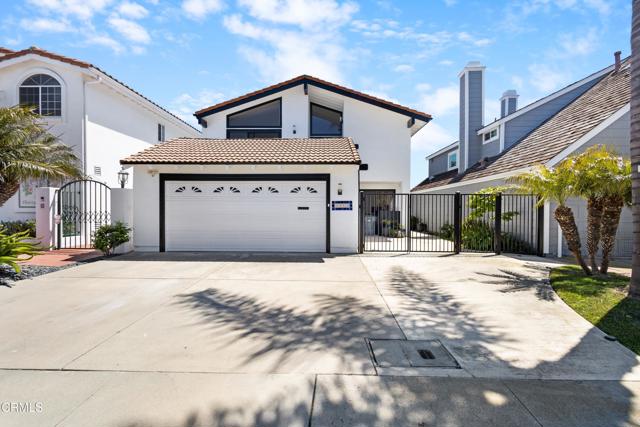 Detail Gallery Image 5 of 46 For 3960 W Hemlock St, Oxnard,  CA 93035 - 4 Beds | 3 Baths