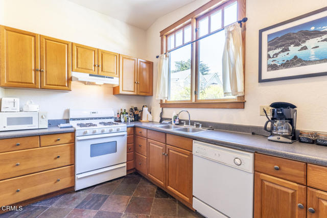 Detail Gallery Image 13 of 64 For 44920 Little Lake Rd, Mendocino,  CA 95460 - – Beds | – Baths