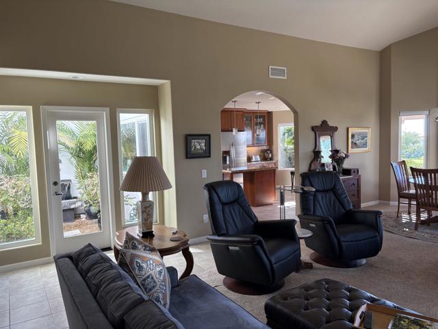 Detail Gallery Image 4 of 33 For 4913 Alicante Way, Oceanside,  CA 92056 - 2 Beds | 2 Baths