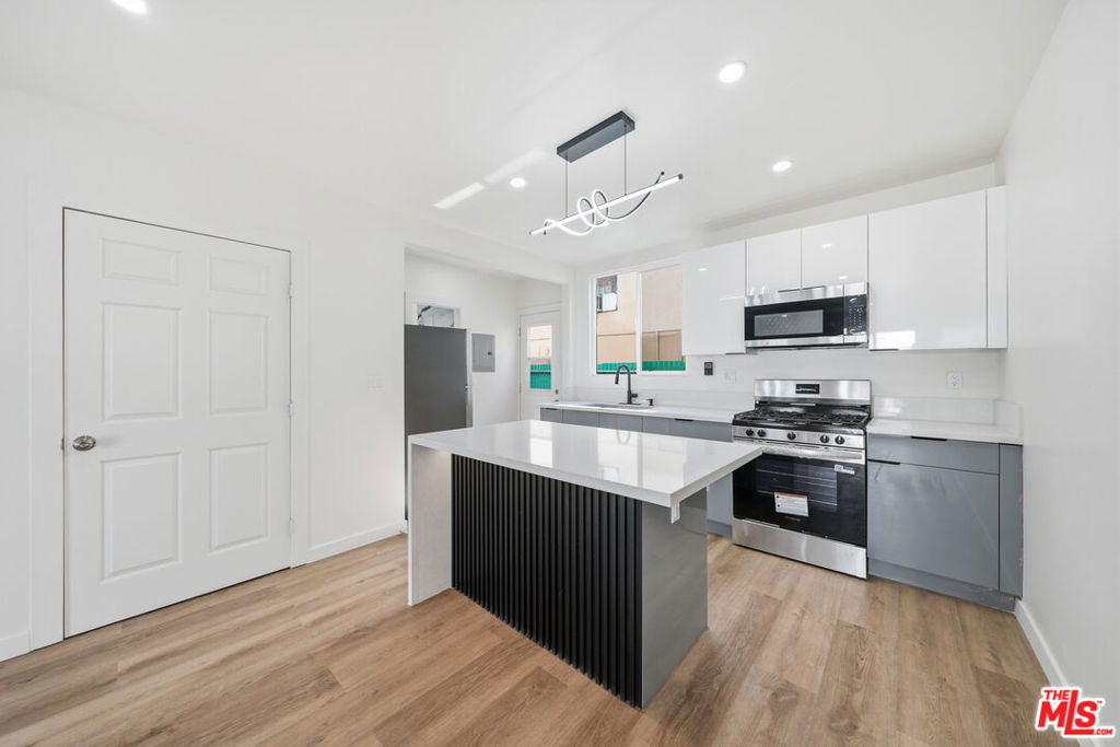 3020 W 12th Street #3028 1/2