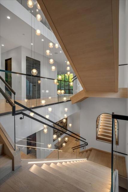 88 Tuscaloosa Avenue, Atherton CA: https://media.crmls.org/mediaz/61e984bb-8962-4876-bc66-79763107ce8b.jpg