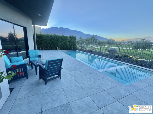 4321 Lumina Way, Palm Springs CA: https://media.crmls.org/mediaz/61ea3085-5224-4608-ad97-03d9d386b537.jpg