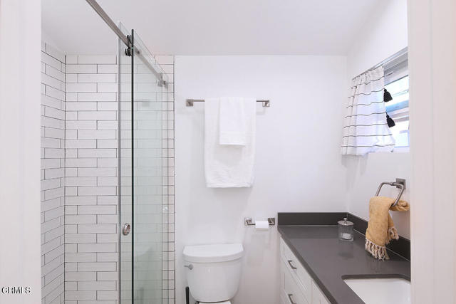 Detail Gallery Image 38 of 42 For 3363 Hollydale Dr, Los Angeles,  CA 90039 - 3 Beds | 3/1 Baths