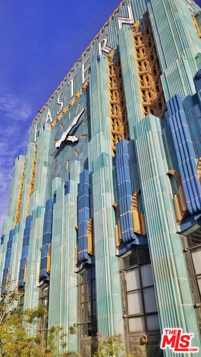 849 S Broadway, Los Angeles CA: https://media.crmls.org/mediaz/61ec0569-5c4b-4d1c-b507-77ec78cd18ce.jpg