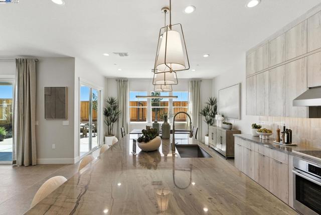 1685 Arione Street, Brentwood CA: https://media.crmls.org/mediaz/61ec3760-324c-4ffa-9979-9c69c2e5d52d.jpg