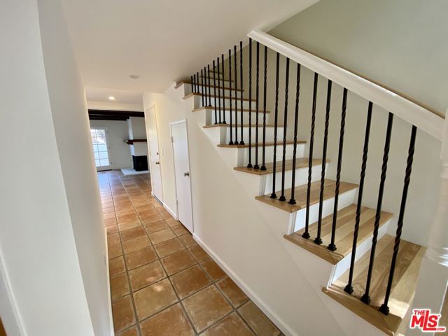 834 Bay Street, 1 photo 8