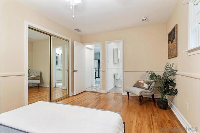 4452 Revillo Dr, San Diego CA: https://media.crmls.org/mediaz/61ecbfcb-3627-4b90-87a1-1c19757bc7df.jpg