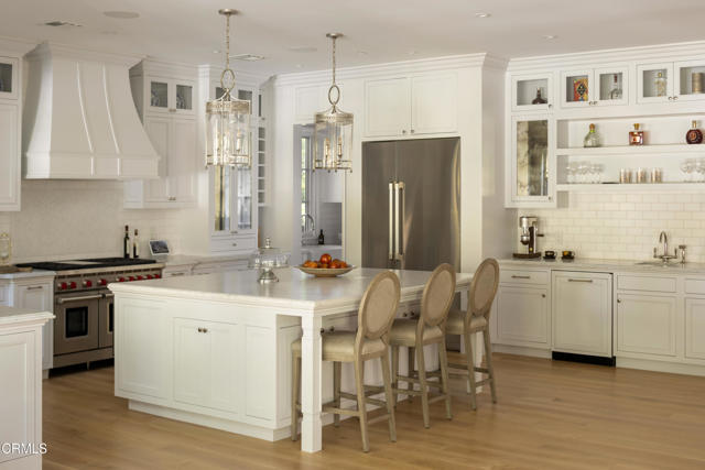 2060 Windover Road, Pasadena CA: https://media.crmls.org/mediaz/61ecfeb2-eddb-45b8-8749-43fc37ca4fb6.jpg