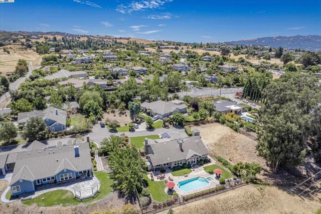 Image 6 of 60 For 2531 Leona Pl