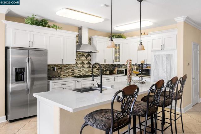 1426 Santa Teresa Dr, Pittsburg CA: https://media.crmls.org/mediaz/61ed56b5-5e8c-4a6d-b096-76caa60bf9a2.jpg