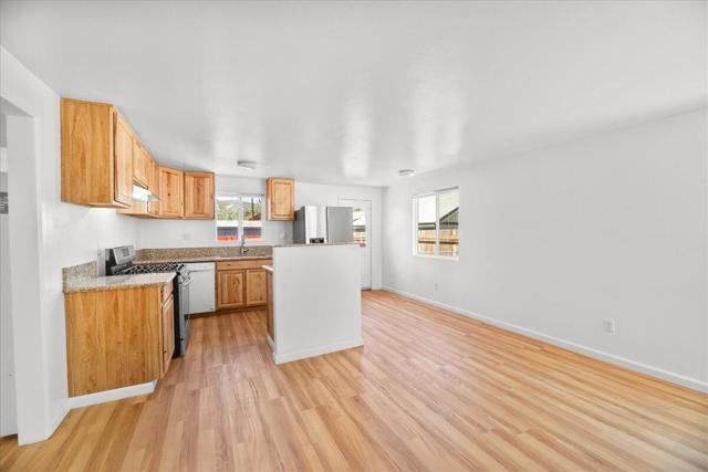 773 W Aeroplane Boulevard, Big Bear CA: https://media.crmls.org/mediaz/61ed847f-9034-4ddf-9b48-1675a6e6ca1a.jpg