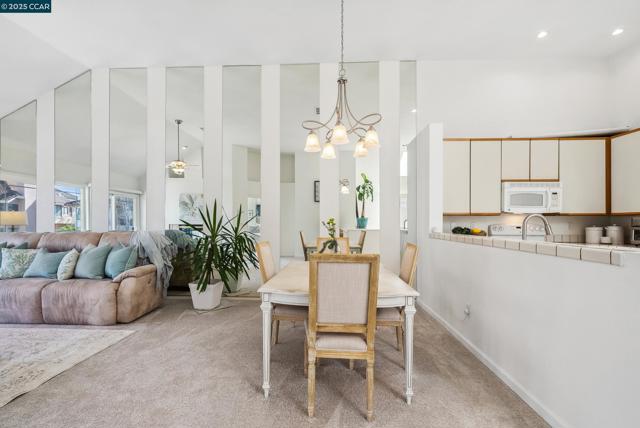 3094 Lakemont Dr, San Ramon CA: https://media.crmls.org/mediaz/61ee1907-d357-4e4c-8476-4f4fdecb1ee0.jpg