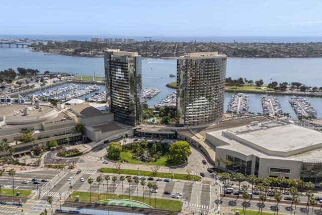 645 Front St., San Diego CA: https://media.crmls.org/mediaz/61ee4260-8986-4610-8971-7c173c81363a.jpg