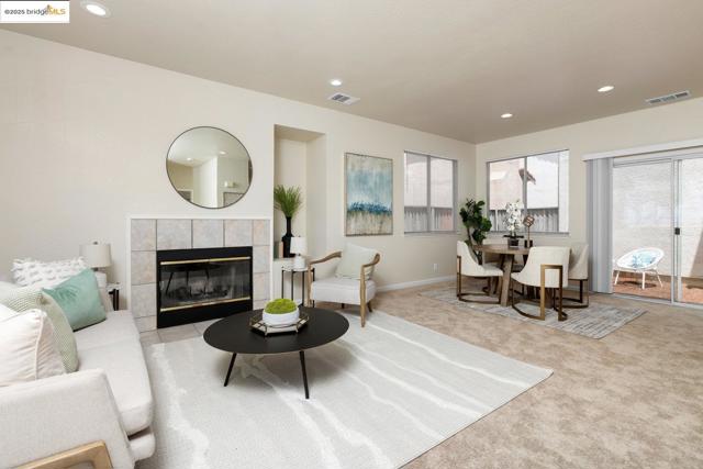 15388 Heron Dr, San Leandro CA: https://media.crmls.org/mediaz/61ee5a83-ca7d-445b-ab41-0b0b6c2fcb2b.jpg