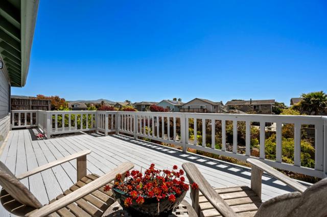 316 Valdez Avenue, Half Moon Bay CA: https://media.crmls.org/mediaz/61eef88e-abe6-419e-a672-6947be60f47e.jpg